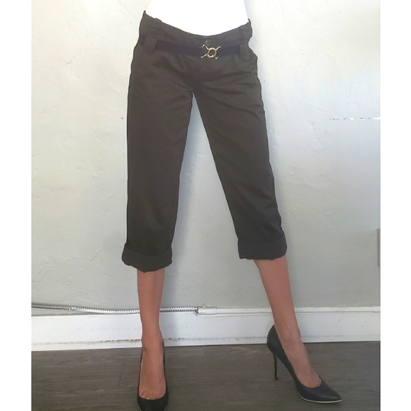 Daughters of the Liberation Capri Pants - Picture 2 of 8